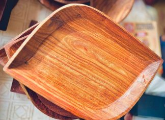 Le plateau en bois